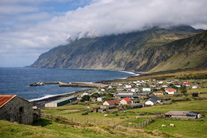 Тристан да Куня – най-изолираната населена точка на Земята