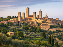 Сан Джиминяно, Италия – средновековният град, който прилича на каменен силует