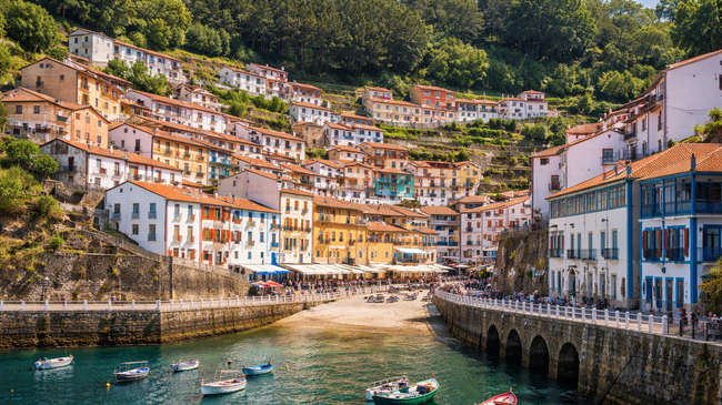 Кудилеро – цветното рибарско градче на северна Испания