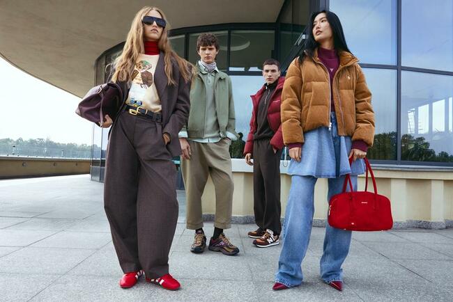 Как да носите дамски кецове с рокли и поли?