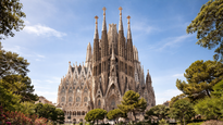 Саграда Фамилия е завършена и става най-високият християнски храм