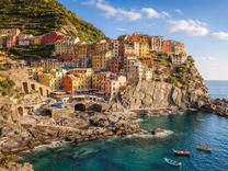 Манарола – цветното село на скалите, което гледа към Лигурско море