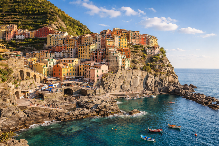 Манарола – цветното село на скалите, което гледа към Лигурско море