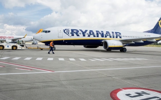 Закъсняваш – не летиш: Ryanair въвежда по-строги срокове за чекиране