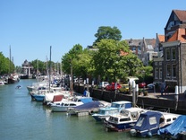 Малкият град с канали и тишина — Дордрехт