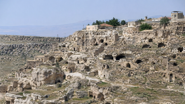 Подземният град, изсечен в скалата — Деринкую