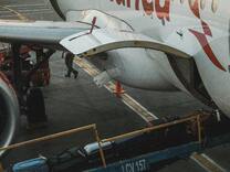 Какво всъщност се случва с багажа ви след check-in на летището?