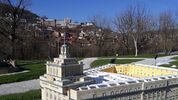 Парк на миниатюрите във Велико Търново - България в умален мащаб, която изведнъж започва да изглежда още по-голяма
