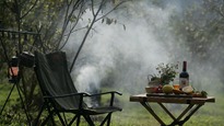 Къмпинг за начинаещи: Как да преспите в гората, без да си обещаете, че това е за последен път