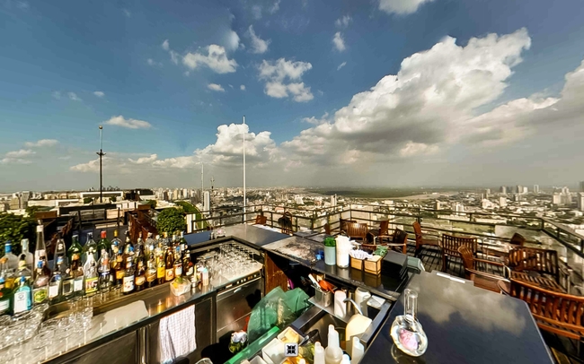 Топ 10 барове на покриви - Лунният бар, Банкок